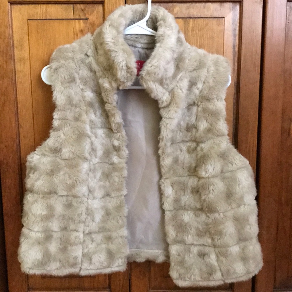 Fur vest